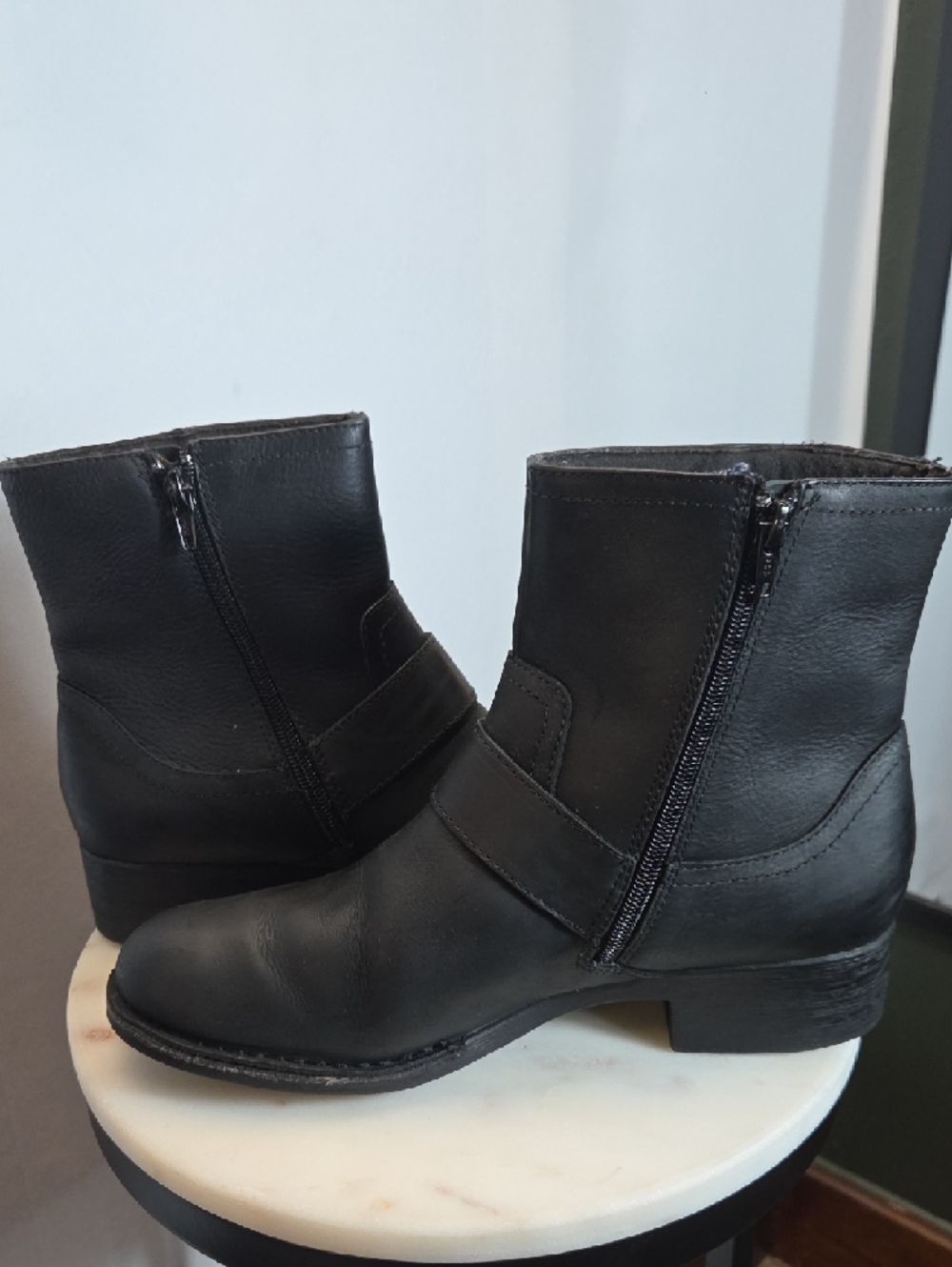 Clarks Black Leather Ankle Boots with Brass Buckle Size 10 - Picture 7 of 7